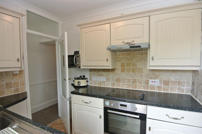 4, Langton Way, Egham photo 4
