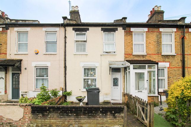 Thumbnail Property for sale in Glendish Road, London
