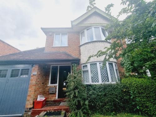 3 bed semi-detached house to rent in Princes Drive, Leamington Spa CV32