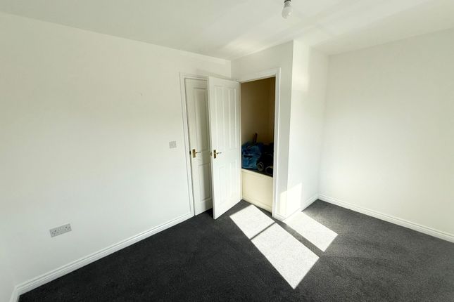 106 Charlotte Court, Swansea photo 3