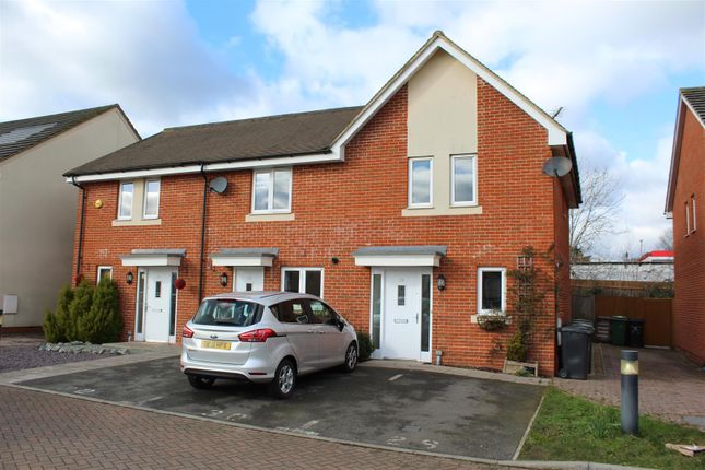 Thumbnail Semi-detached house to rent in Milton Place, High Wycombe