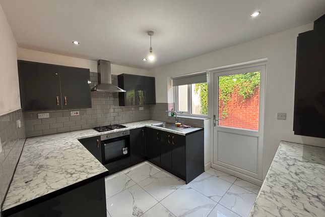 225a, LICHFIELD photo 2