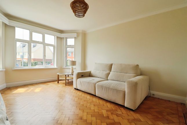 2, Western Avenue Court, CARDIFF photo 4
