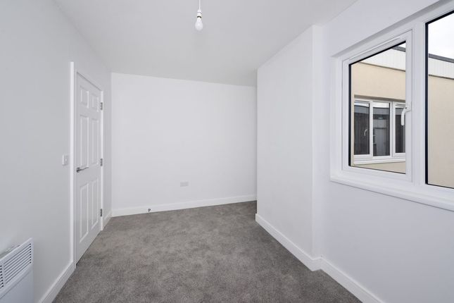 Flat for sale in Green End (Bredwood Arcade), Whitchurch