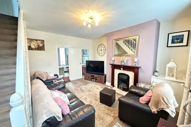 27, William Street, Stanley photo 2