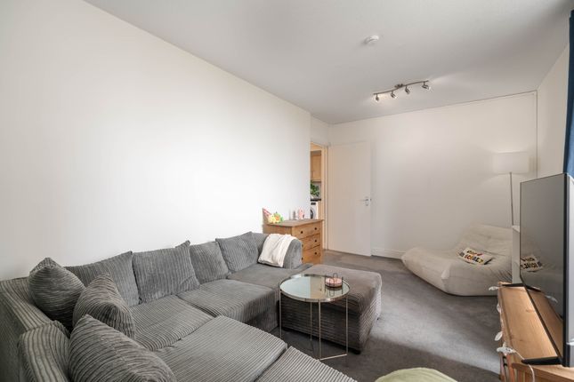 Eagle Heights, Battersea photo 2