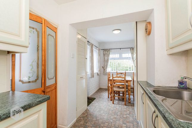 23 Brook Drive, Manchester photo 4