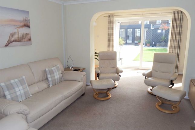4, Bawdsey Close, Hertfordshire photo 4