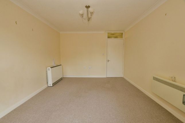 16, Springwood Court, New Romney photo 4
