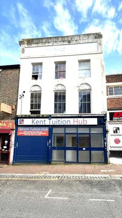 Commercial property to let in Queen Street, Gravesend