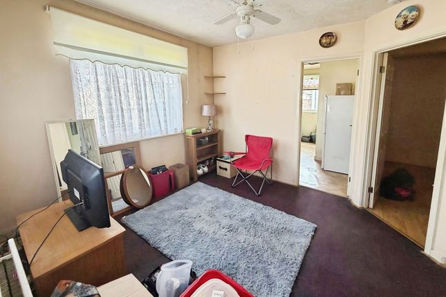 4, Lavender Walk, Clacton-On-Sea photo 4