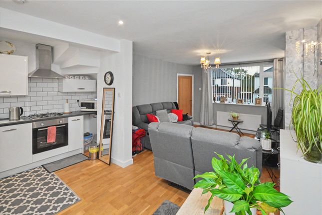 16, Blakeney Grove, West Yorkshire photo 3