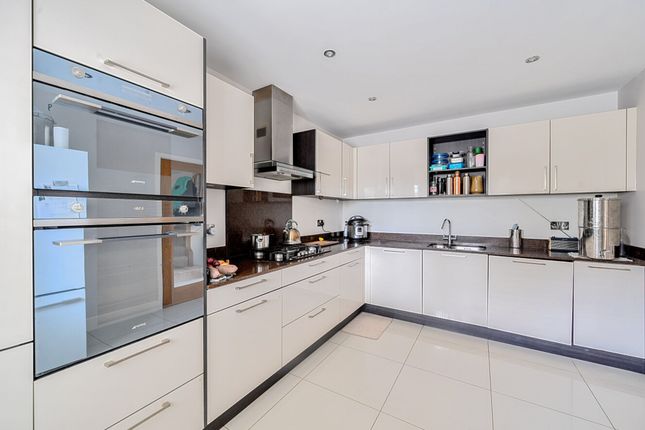 8 Oakford Park, Chichester photo 3