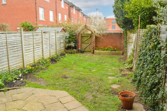 76 South Knighton Road, Leicester photo 3
