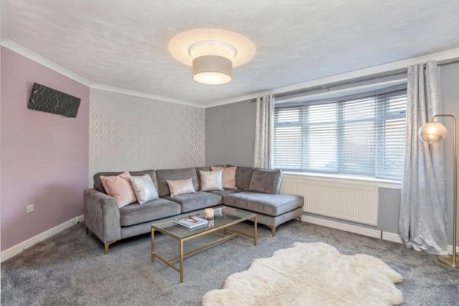 7, Blackthorn Close, Brough photo 3