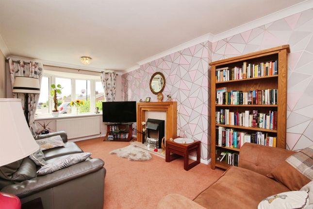 19, St. Marys Close, York photo 4