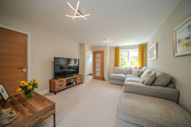 47 Randall Crescent, Cromer photo 4