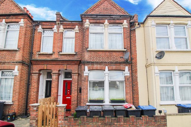 Thumbnail Flat for sale in Gloucester Road, Croydon