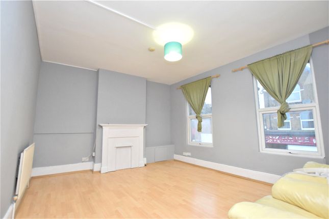 Flat for sale in High Street, London