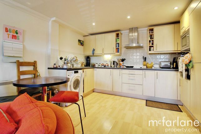 60 Godwin Court, Swindon photo 2