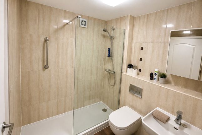 Flat 34, Adam Court,, New Penkridge Road, Staffordshire photo 3