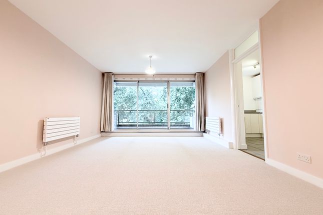 16 St. Matthews Lodge, Oakley Square, Mornington Crescent photo 4