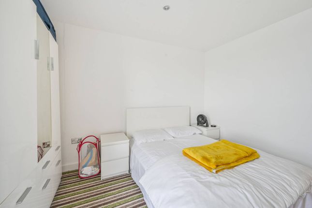 Flat for sale in Capital East Apartments, Royal Docks, London
