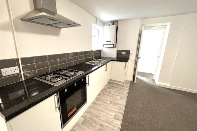 Flat to rent in Llewellyn Street, Pentre CF41