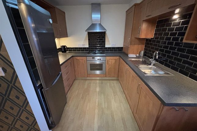 Royalthorn Road, Sharston photo 4