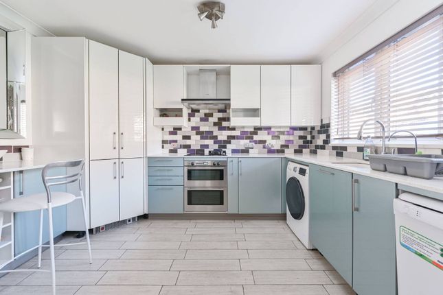 Thumbnail Terraced house for sale in Oakham Drive, Bromley