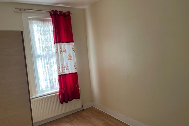 Balfour Road, Ilford photo 5