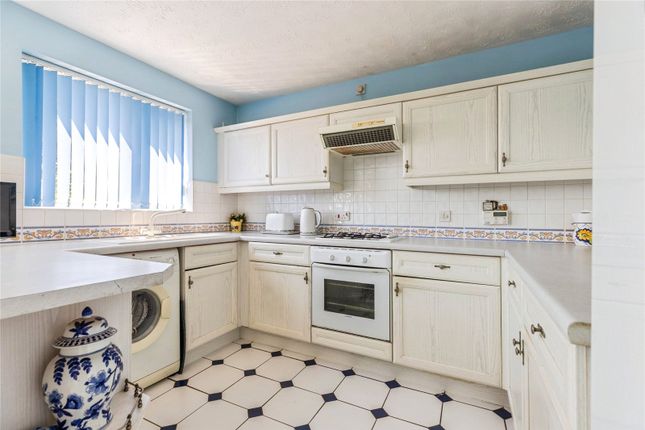 16, Sycamore Drive, Greater Manchester photo 4