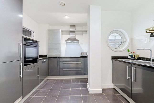 351 Cambria Victoria Wharf Watkiss Way, Cardiff photo 2