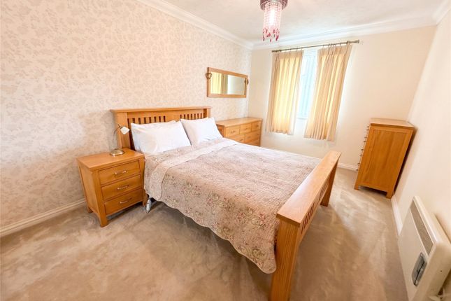 19, Wellington Lodge, 2, Firwood Drive, Surrey photo 4