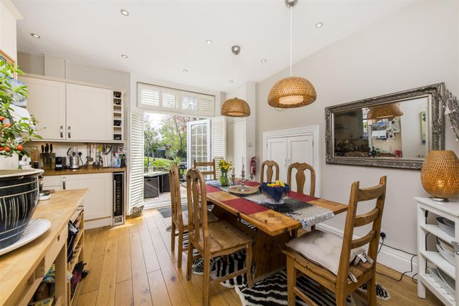 Flat for sale in Rodway Road, London