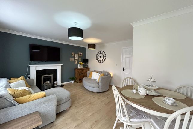 Town house for sale in Saxon Park, Tewkesbury, Gloucestershire