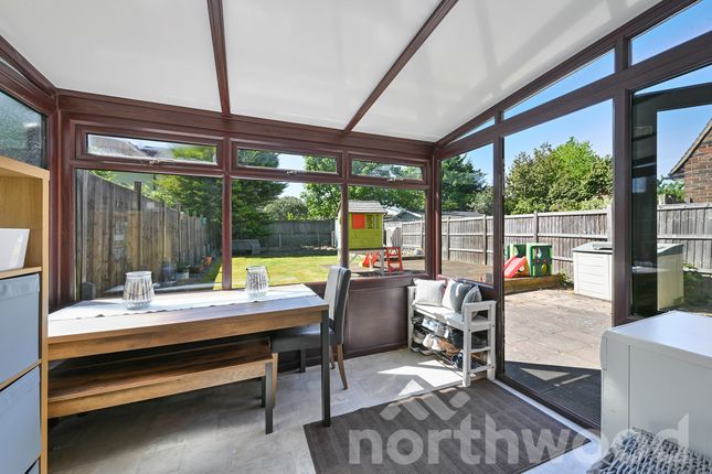 4, Gainsborough Road, Epsom photo 4
