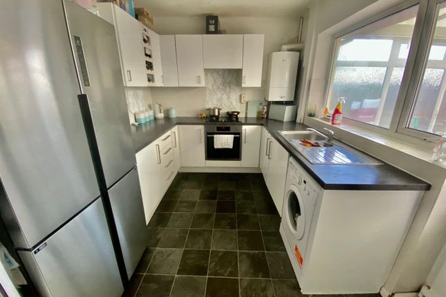 2, Watsons Close, Broughton photo 3