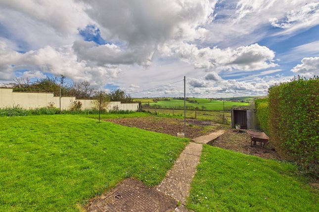 10 Higher Ley, Crediton photo 4