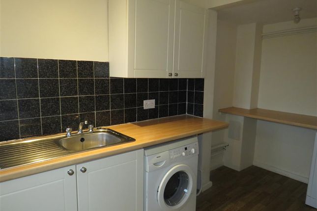 Flat for sale in Kiln Way, Wellingborough