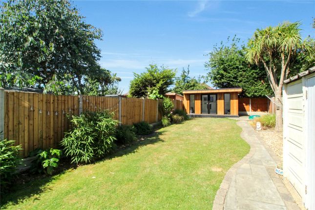 23, Danesleigh Gardens, Leigh-on-Sea photo 4