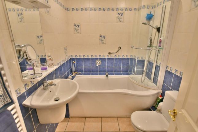 53, Floral Farm, Wimborne photo 3