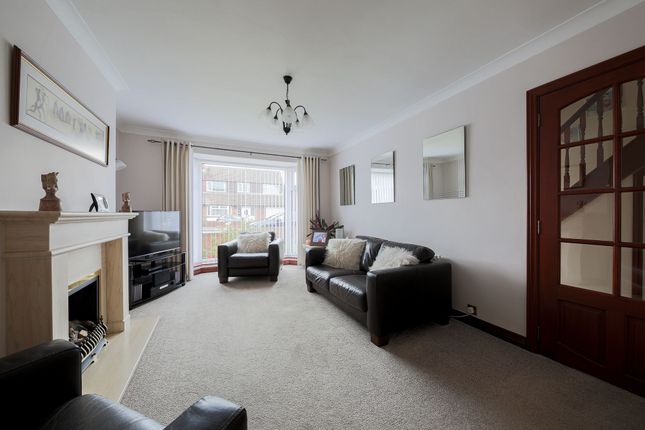 9 Pentland Grove, Newcastle Upon Tyne photo 4