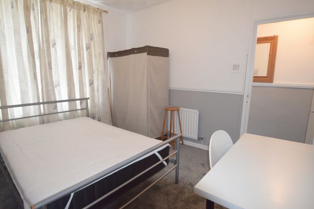 Rhymney Terrace, Cardiff photo 5
