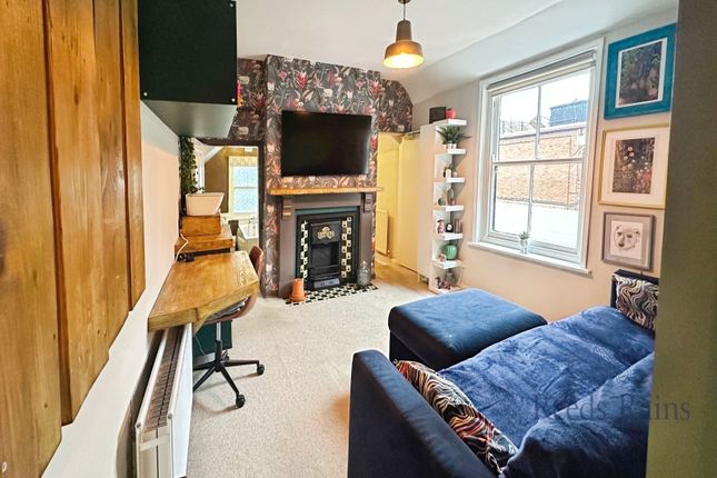 10B,, The Crescent, North Yorkshire photo 3