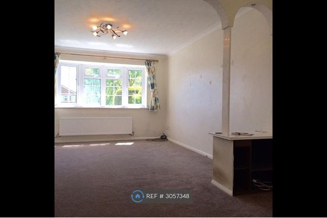Busby Close, Mk Yw, Buckingham photo 2
