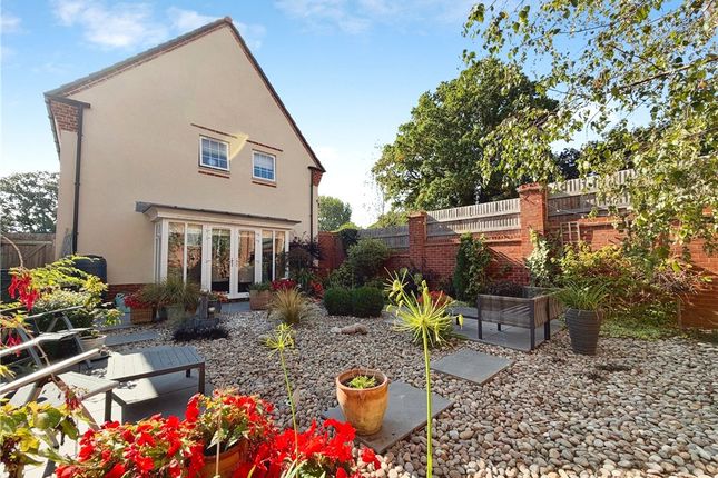 10, Scoreys Crescent, Romsey photo 2