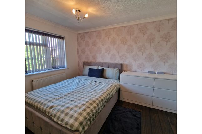 Property to rent in Deeley Drive, Tipton