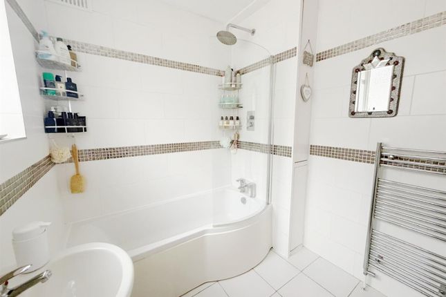 77, Adelphi Crescent, Hayes photo 5