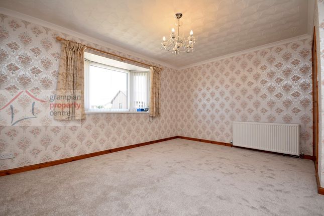 12 Springfield Gardens, Elgin photo 4
